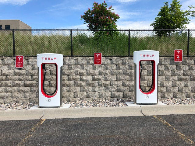 Tesla Ladesäule