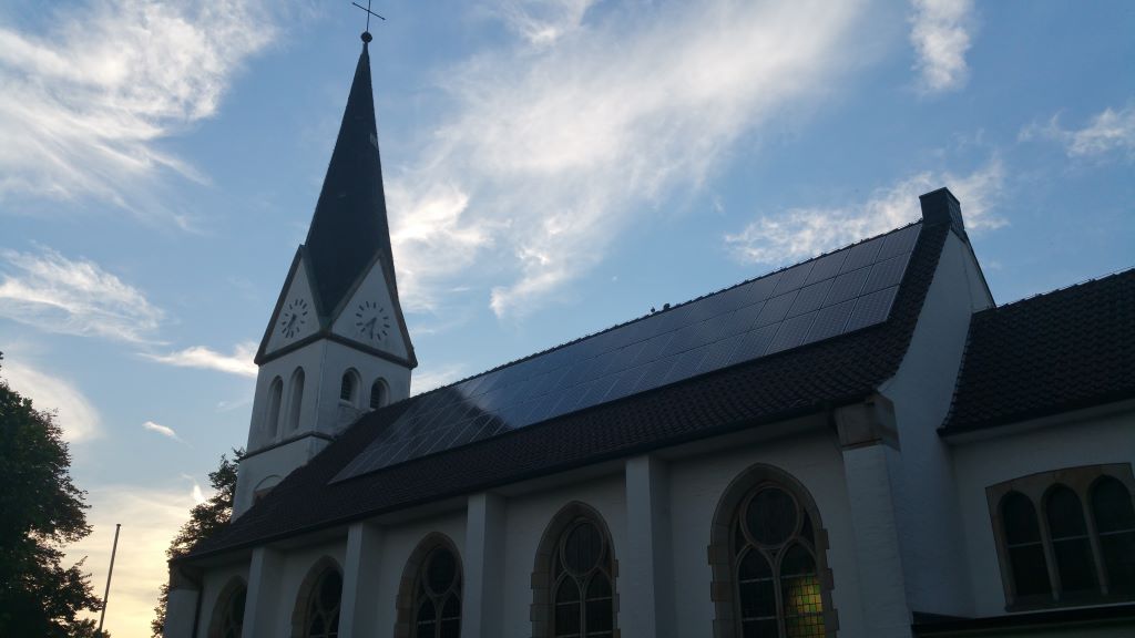 Solaranlage auf einer denkmalgeschützten Kirche
